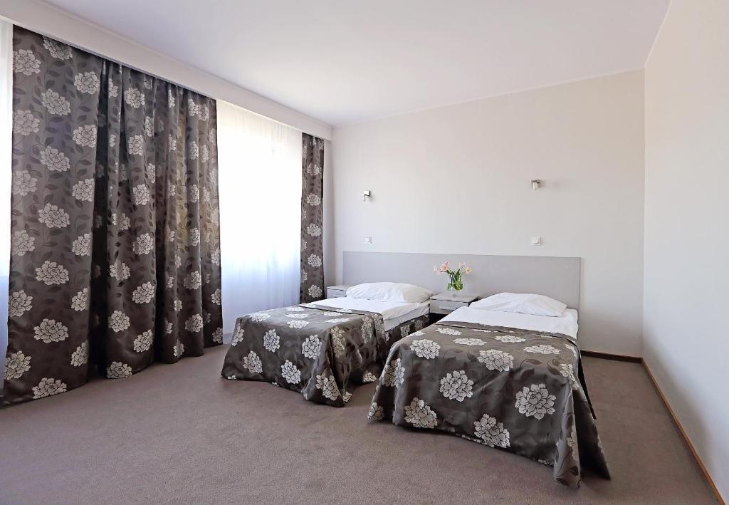 Hotel בז'וז'ה חדר תמונה