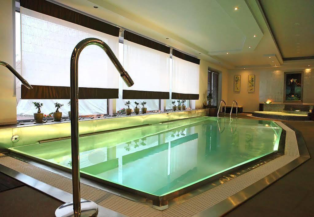 Hotel בז'וז'ה מראה חיצוני תמונה